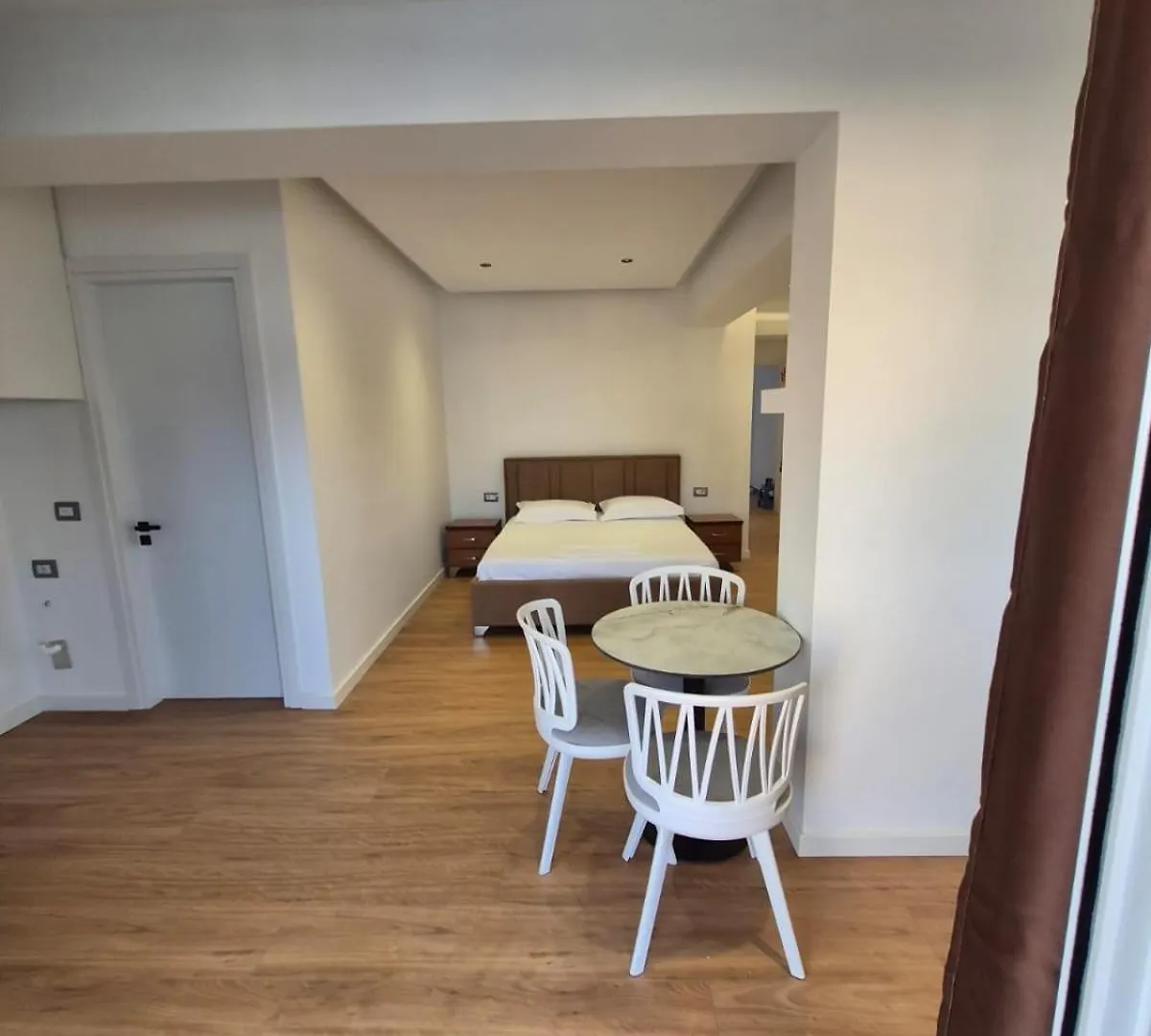 Poseidon Apartments 0*, Sarande
